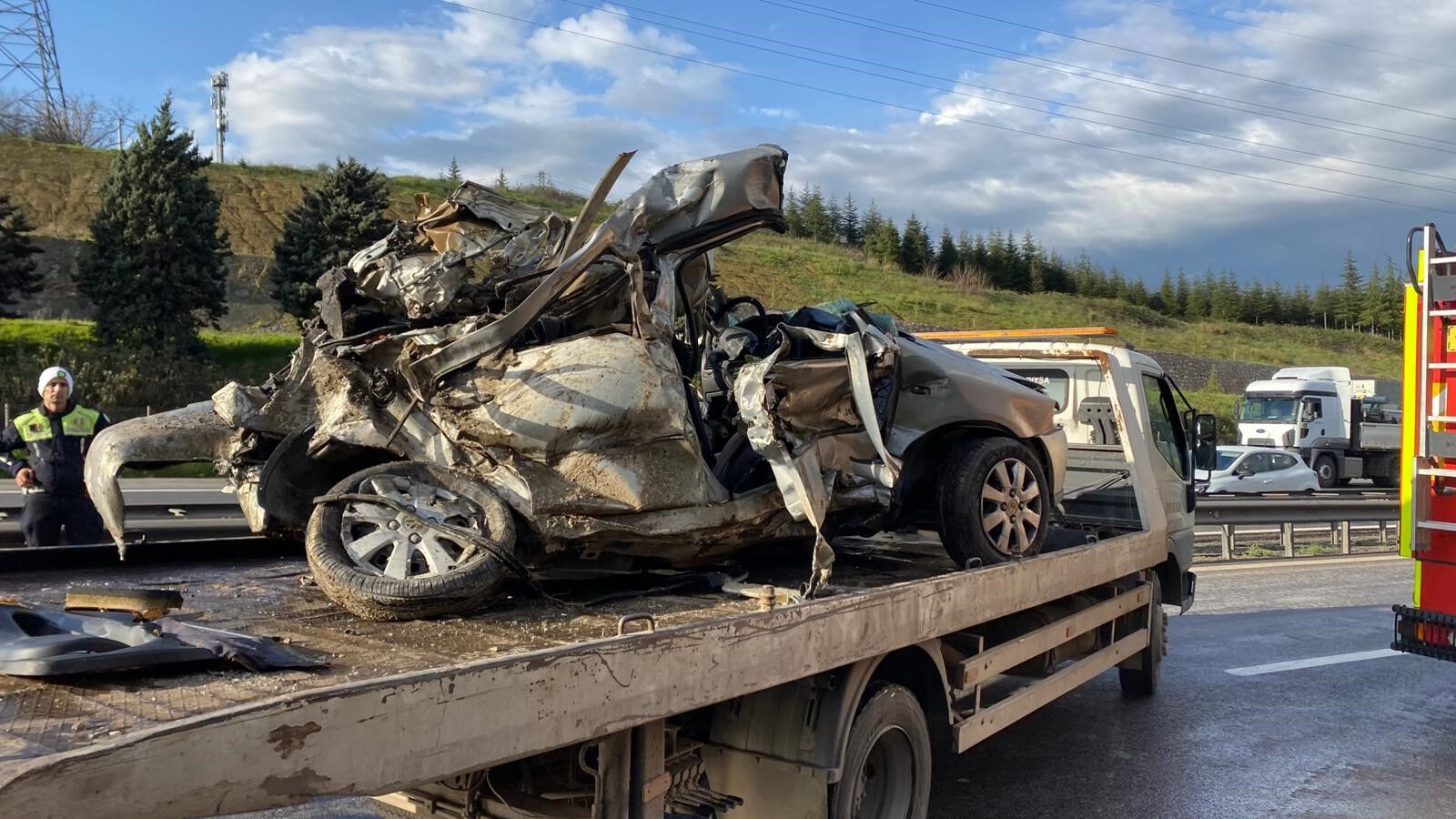 Katliam Gibi Kaza Tir Tanker Ve Otomobil Birbirine Girdi (5)