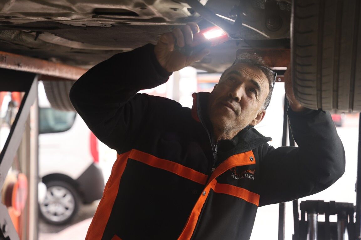 Kaza Yaptiniz Ne Yapmali Kazadan Sonra Telefonla Gelenlere Sakin Guvenmeyin (4) (Orta)