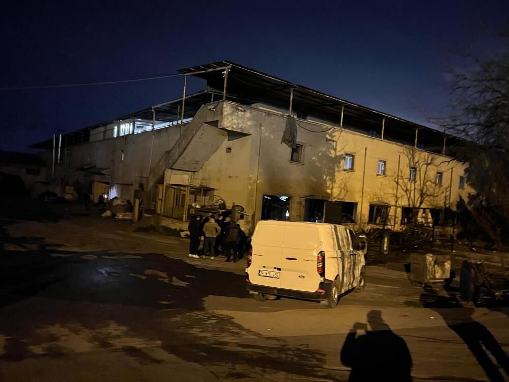 Korku Dolu Anlar Sanayi Tupu Bomba Gibi Patladi 1I Agir 3 Isci Yaralandi (2)