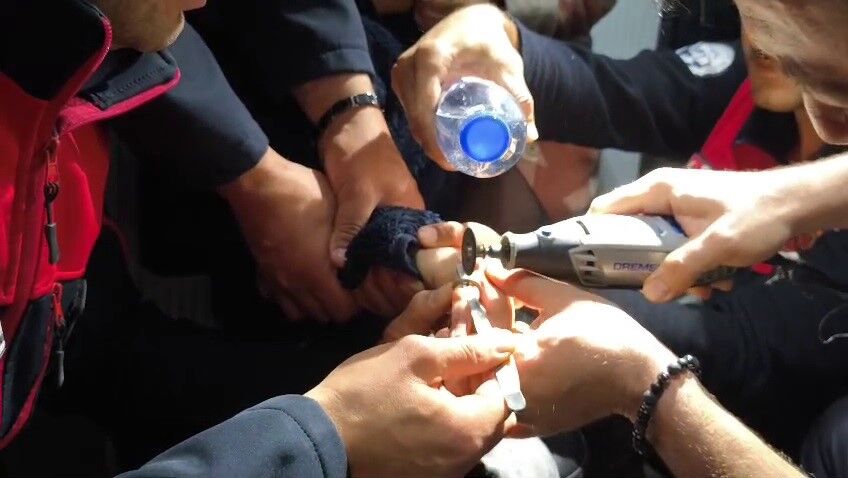 Korkuyorum Diyerek Agladi Itfaiye Kucuk Cocugun Imdadina Yetisti (1)-1