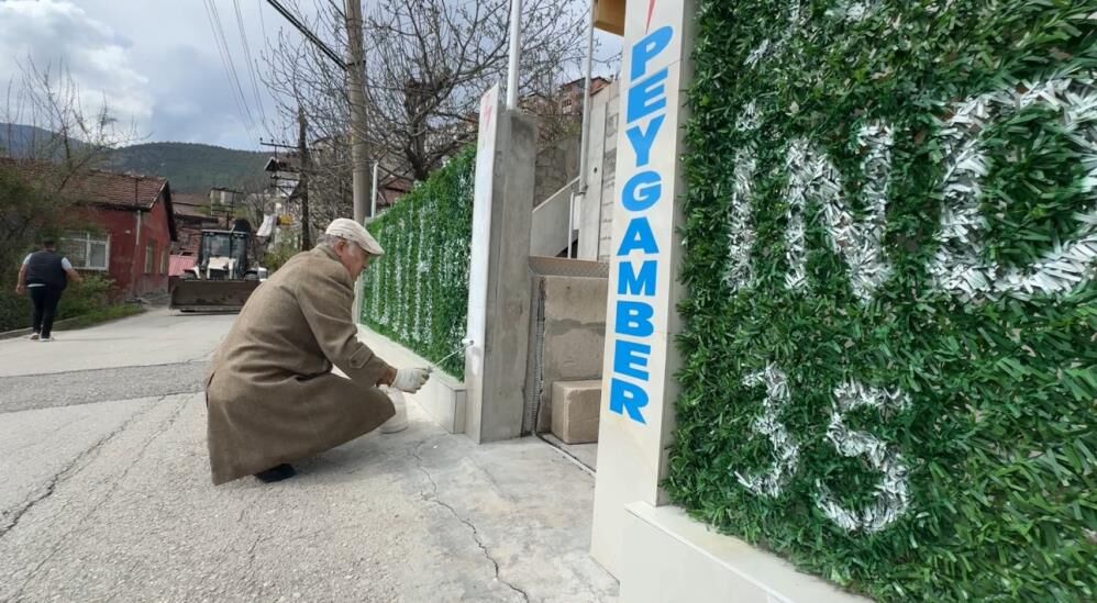 Mahalleliyi Tedirgin Eden Mesih Iddiasi Peygamber Mesih Isa Catidaki Yazilar Korku Yaratti (6)