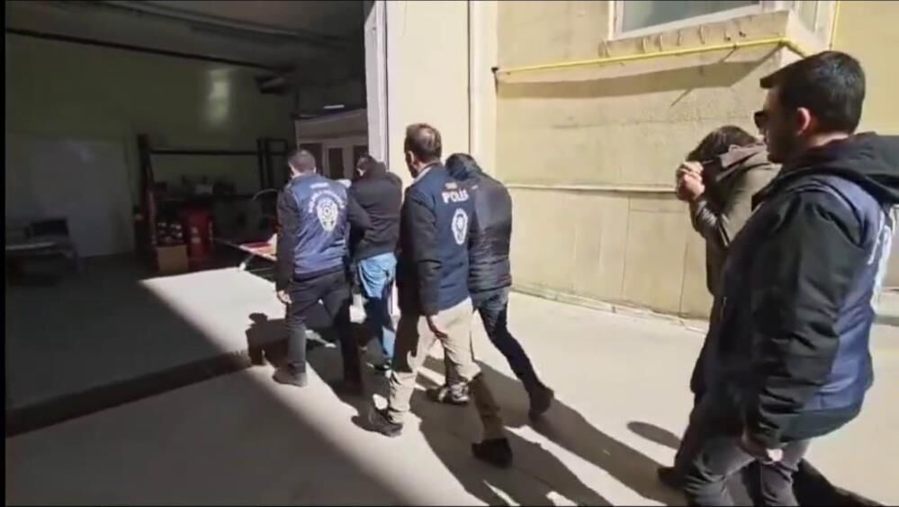 Manisa Ile Birlikte 8 Ilde Dolandiricilik Operasyonu 9 Tutuklama (1)-1