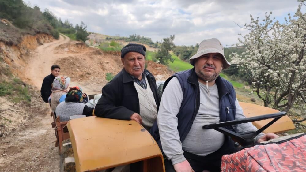 Manisada Heyelan Ulasimi Felc Etti Yol 3 Aydir Kapali Vatandas Magdur (2)