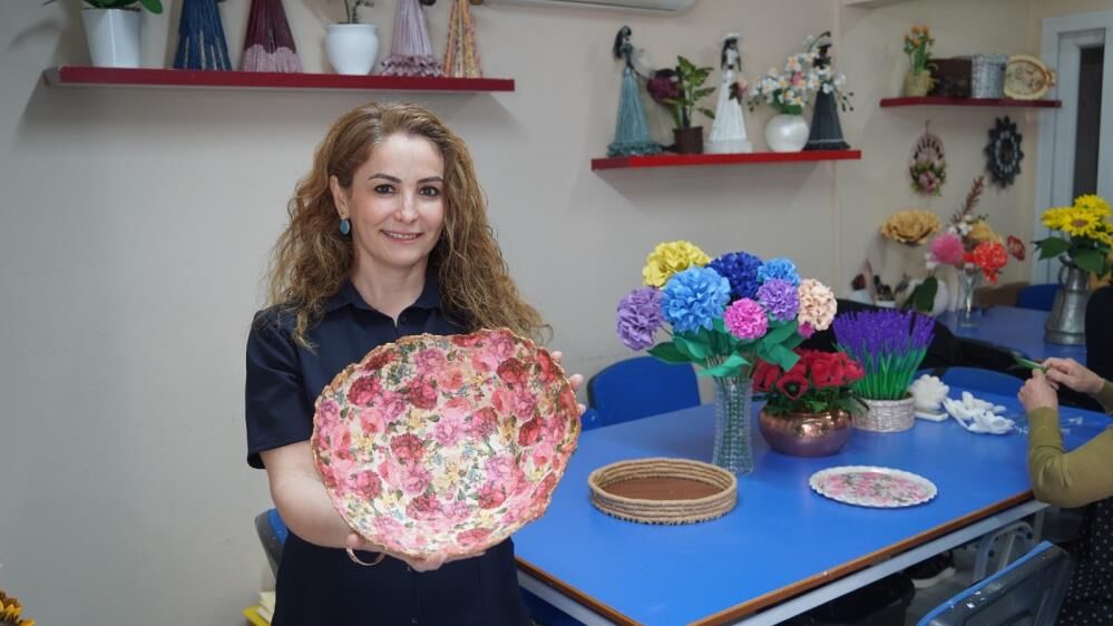 Manisada Kadinlar Atik Malzemeleri Sanata Donusturuyor (1)