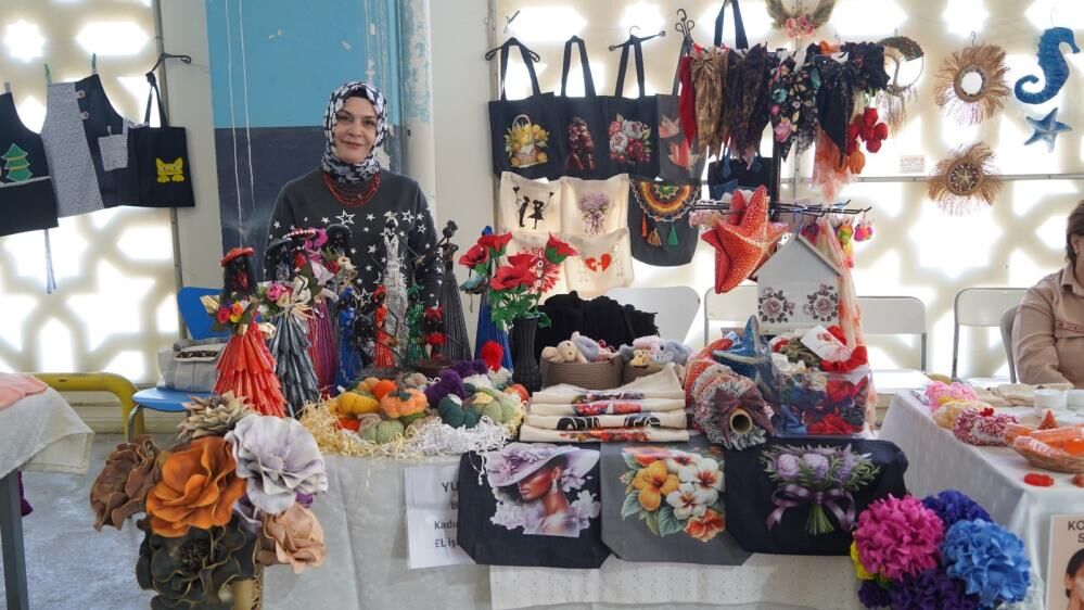 Manisada Kadinlar Atik Malzemeleri Sanata Donusturuyor (2)