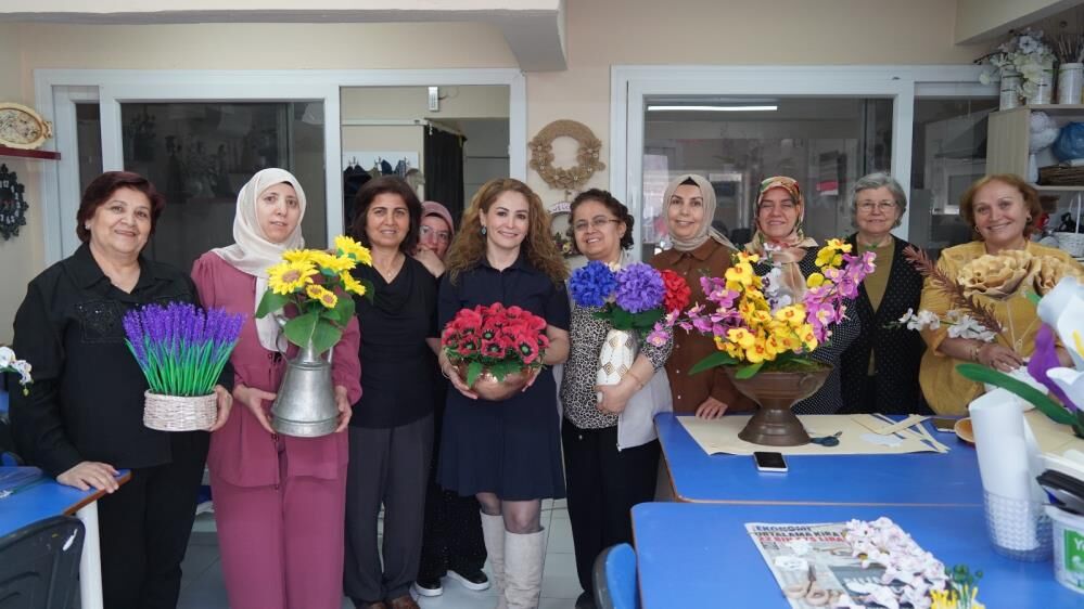 Manisada Kadinlar Atik Malzemeleri Sanata Donusturuyor (5)