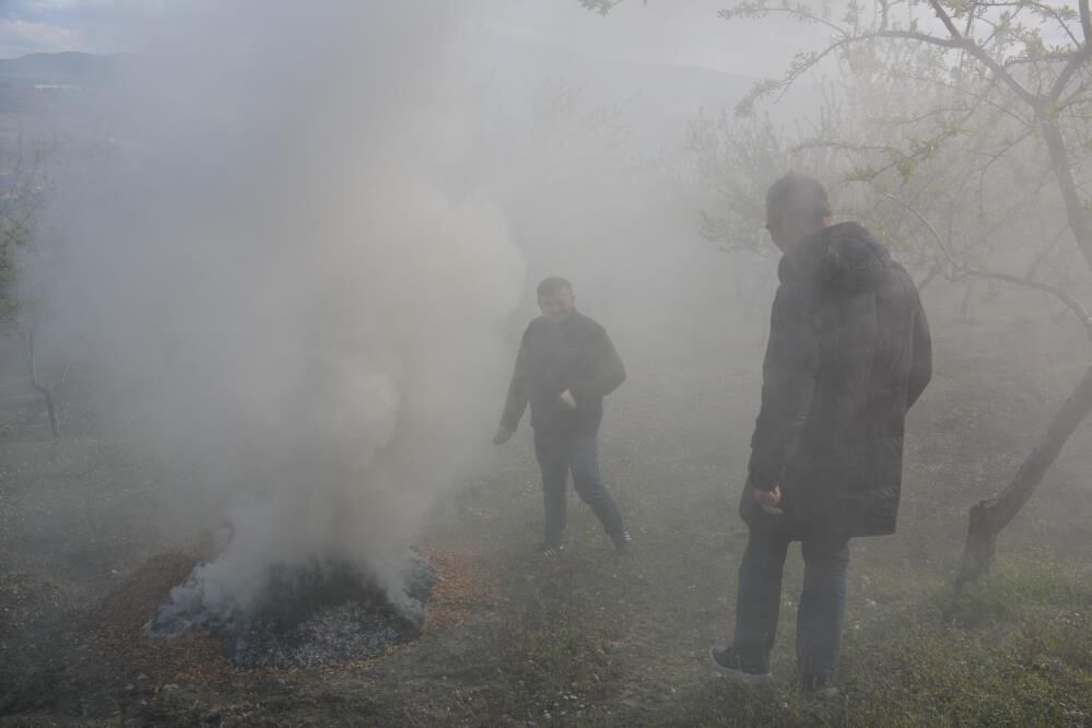 Manisada Zirai Don Alarmi Ureticiler Gece Boyunca Nobet Tuttu (5)