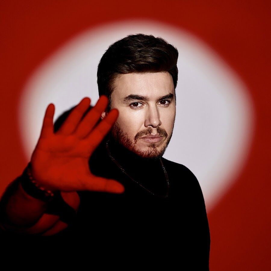 Melek Mosso Mustafa Ceceli Ibrahim Celikkol Ve Daha Fazlasi Unlu Isimler Hakkinda Goza (2)