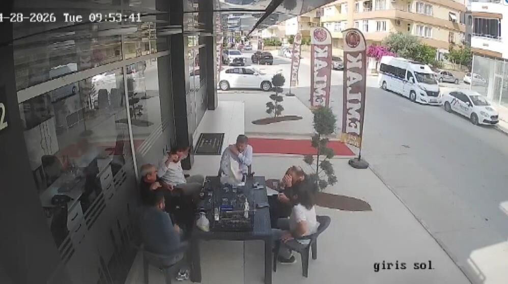 Ne Yagmur De Dolu Bu Kez Tavuk Yagdi Inanilmaz Anlar Kamerada (3)