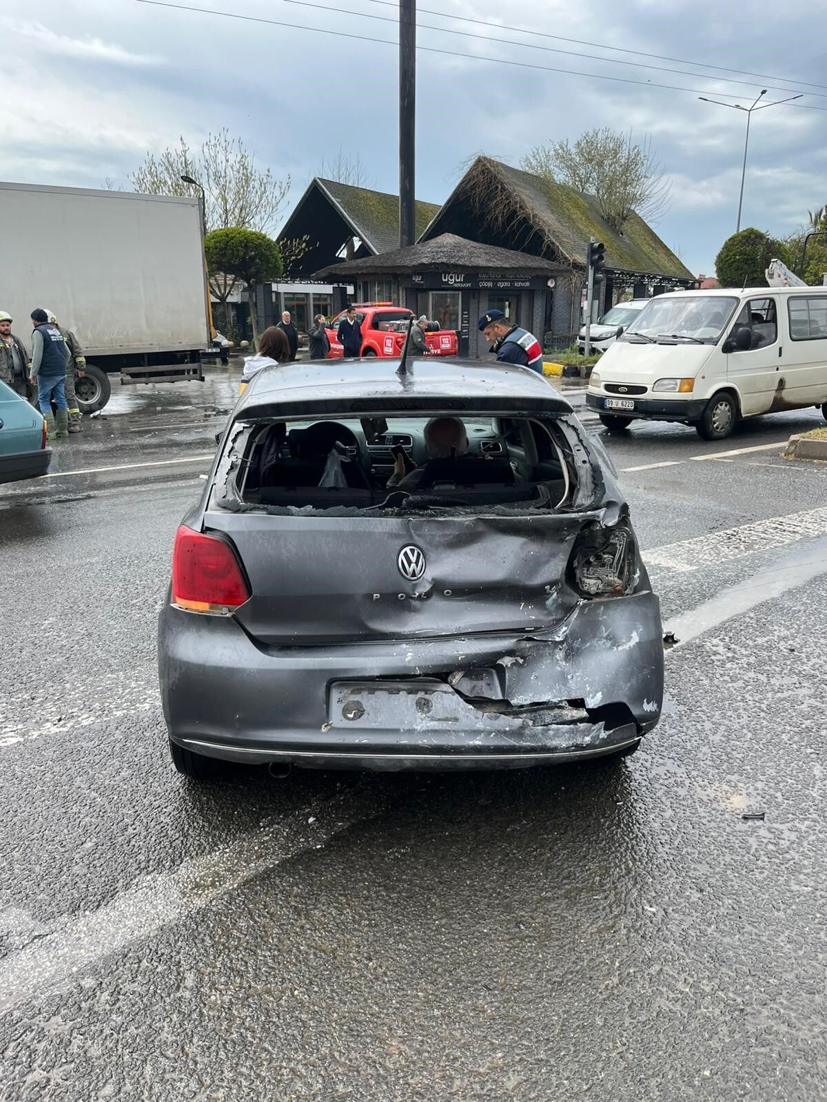 Olum Hic Beklenmedik Anda Geldi Talihsiz Bisikletli Kurtarilamadi (2)