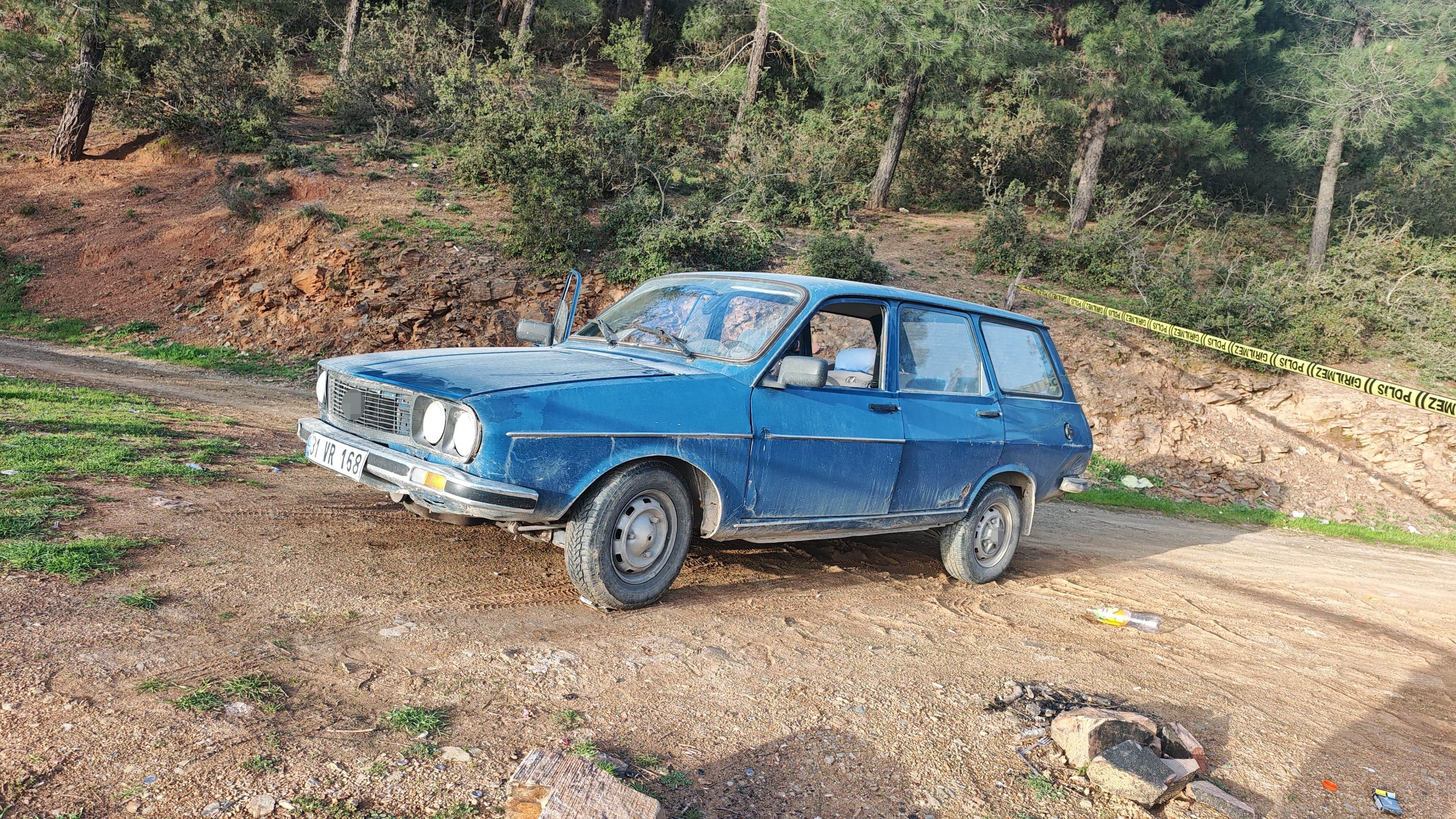 Ormanlik Alandaki Aracta Korkunc Kesif Vatandaslar Ihbar Etti Cansiz Bedeni Bulundu (2)