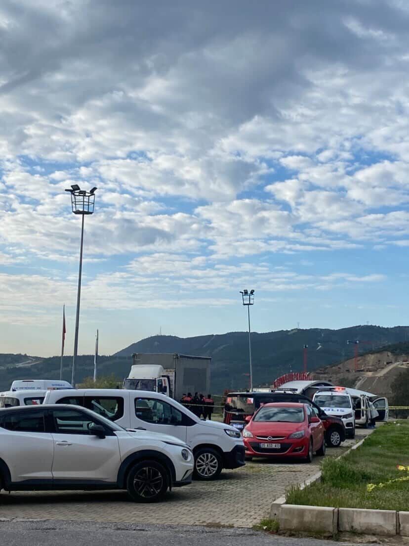 Otomobilde Kanli Vedaaa