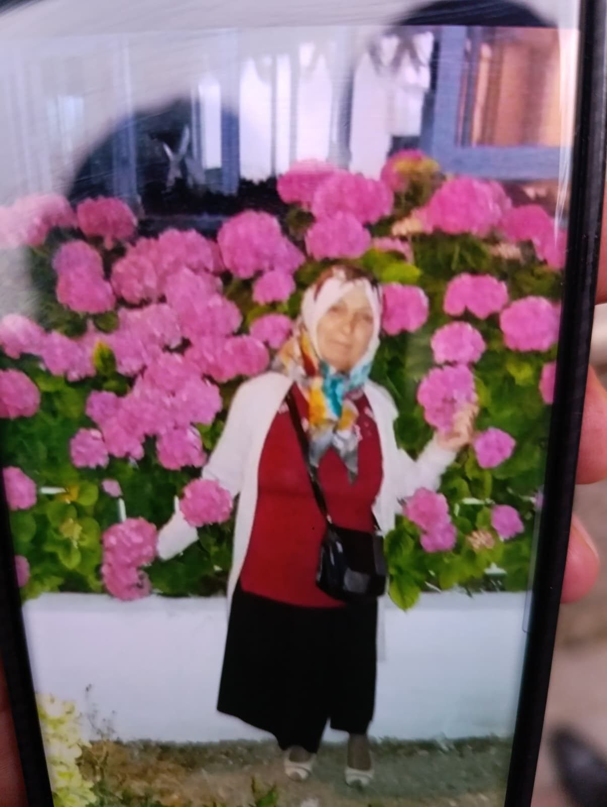 Polis Her Yerde O Caniyi Ariyor Talihsiz Kadinin Olumu Ilceyi Ayaga Kaldirdi (2)