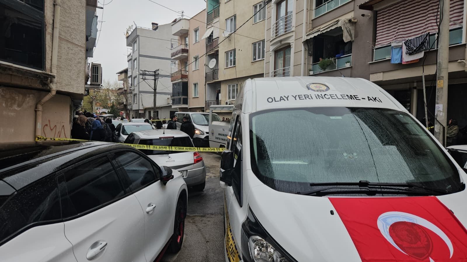 Polis Her Yerde O Caniyi Ariyor Talihsiz Kadinin Olumu Ilceyi Ayaga Kaldirdi (4)