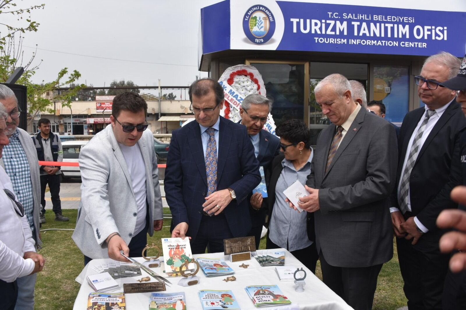 Salihli Turizm Tanitim Ofisi Hizmete Acildi (3)