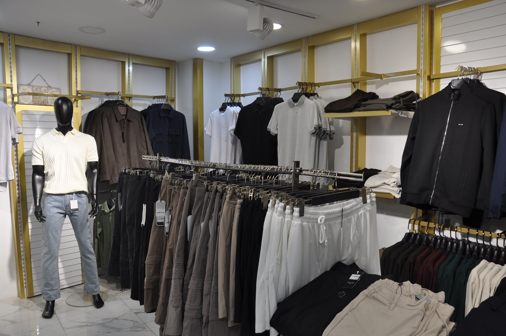 Salihlide De Sa Premium Giyim Magazasi Acildi (10)