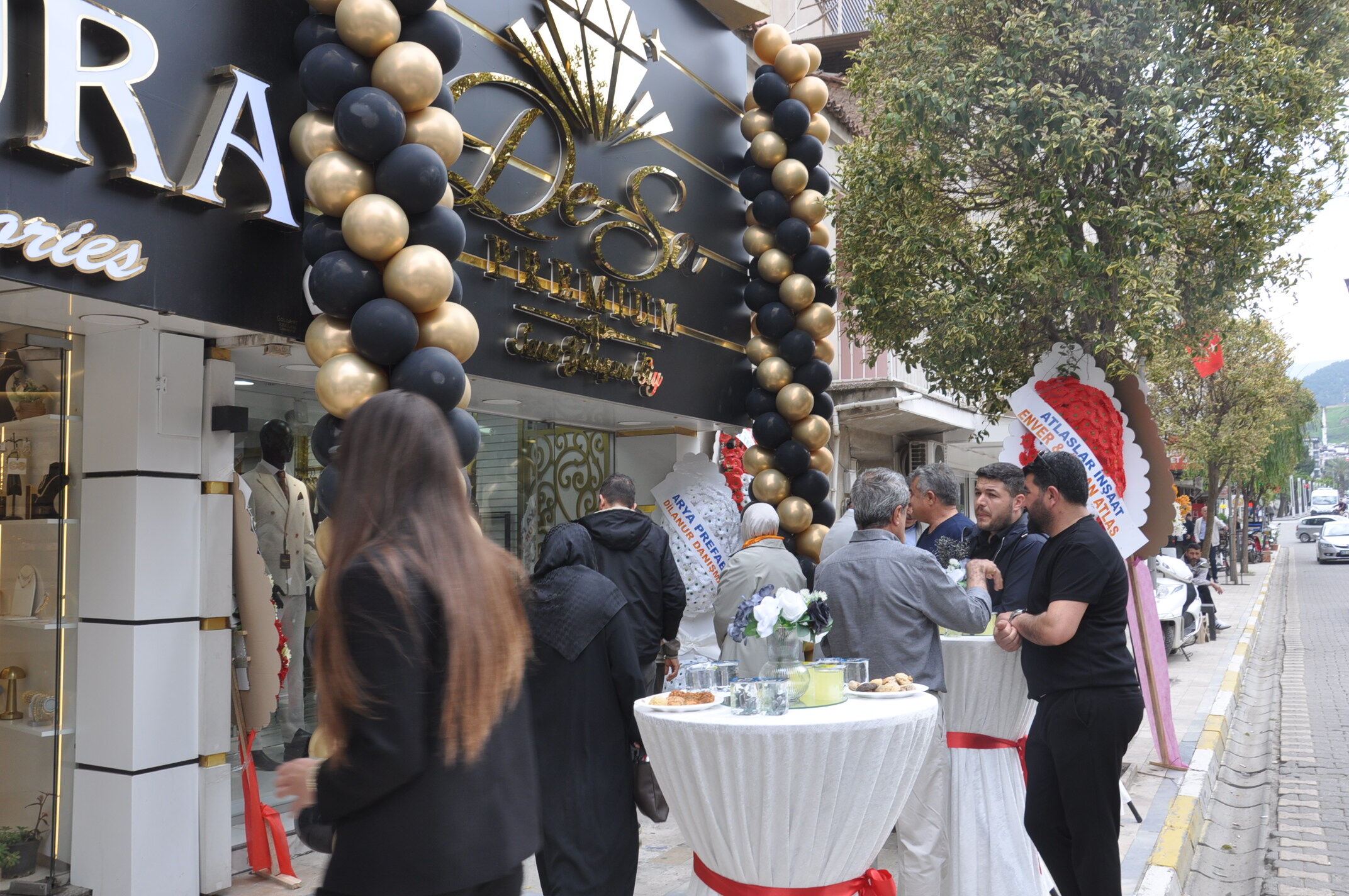 Salihlide De Sa Premium Giyim Magazasi Acildi (13)