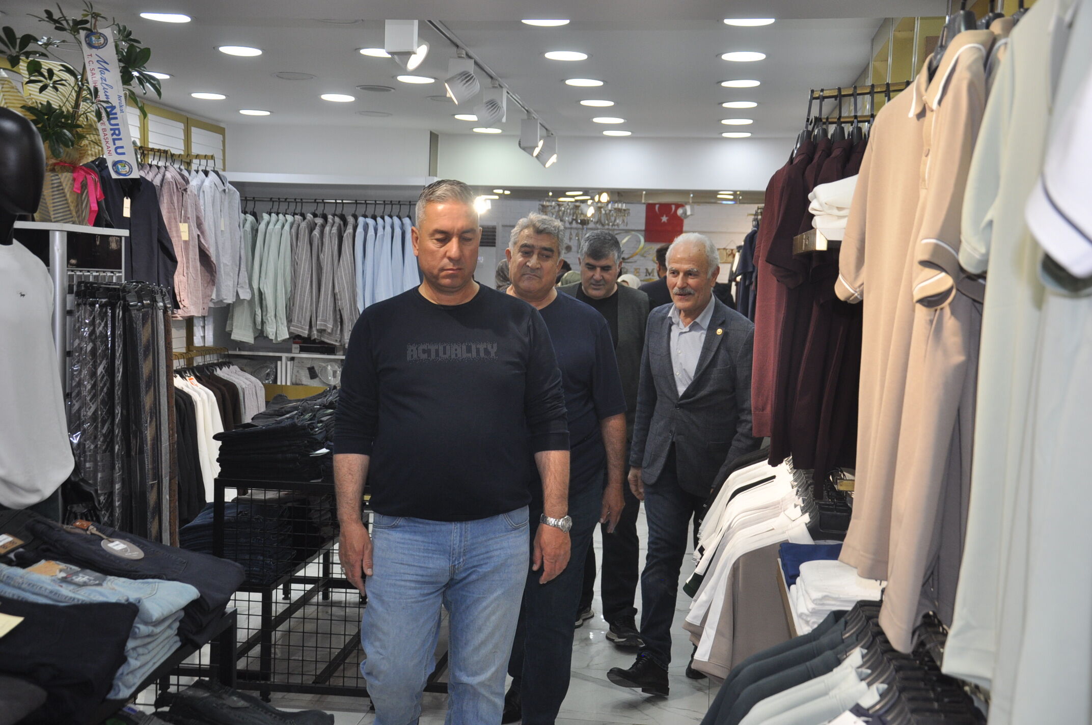 Salihlide De Sa Premium Giyim Magazasi Acildi (21)