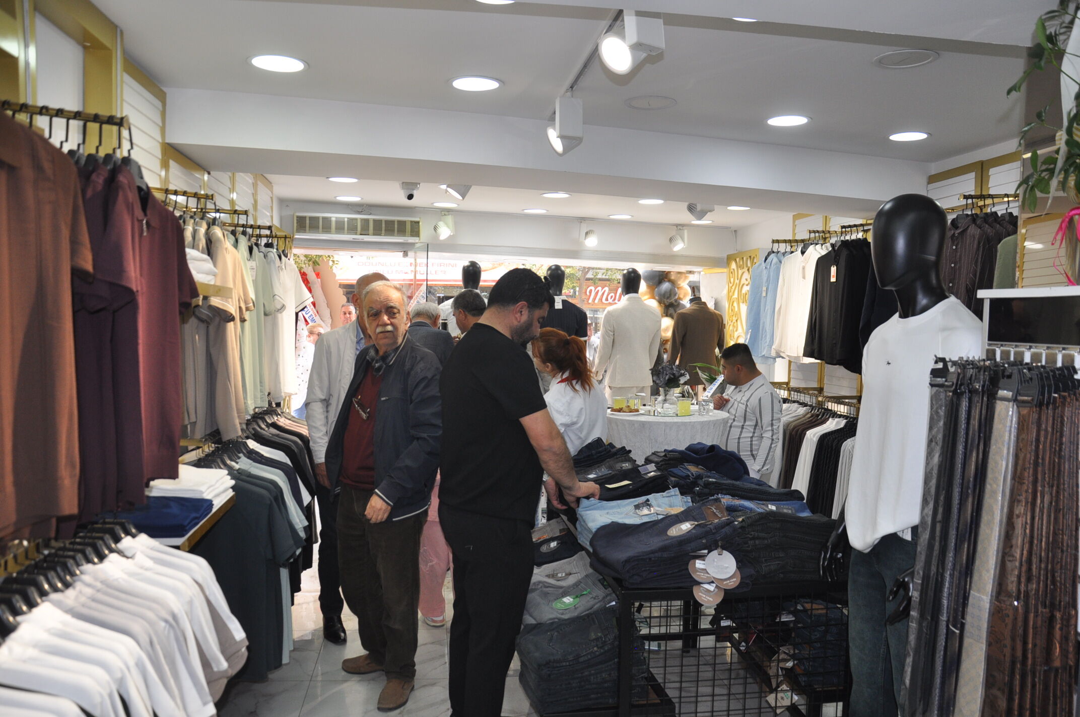 Salihlide De Sa Premium Giyim Magazasi Acildi (25)