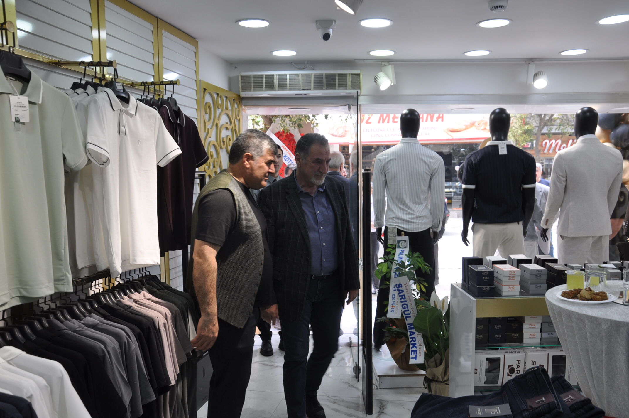 Salihlide De Sa Premium Giyim Magazasi Acildi (26)