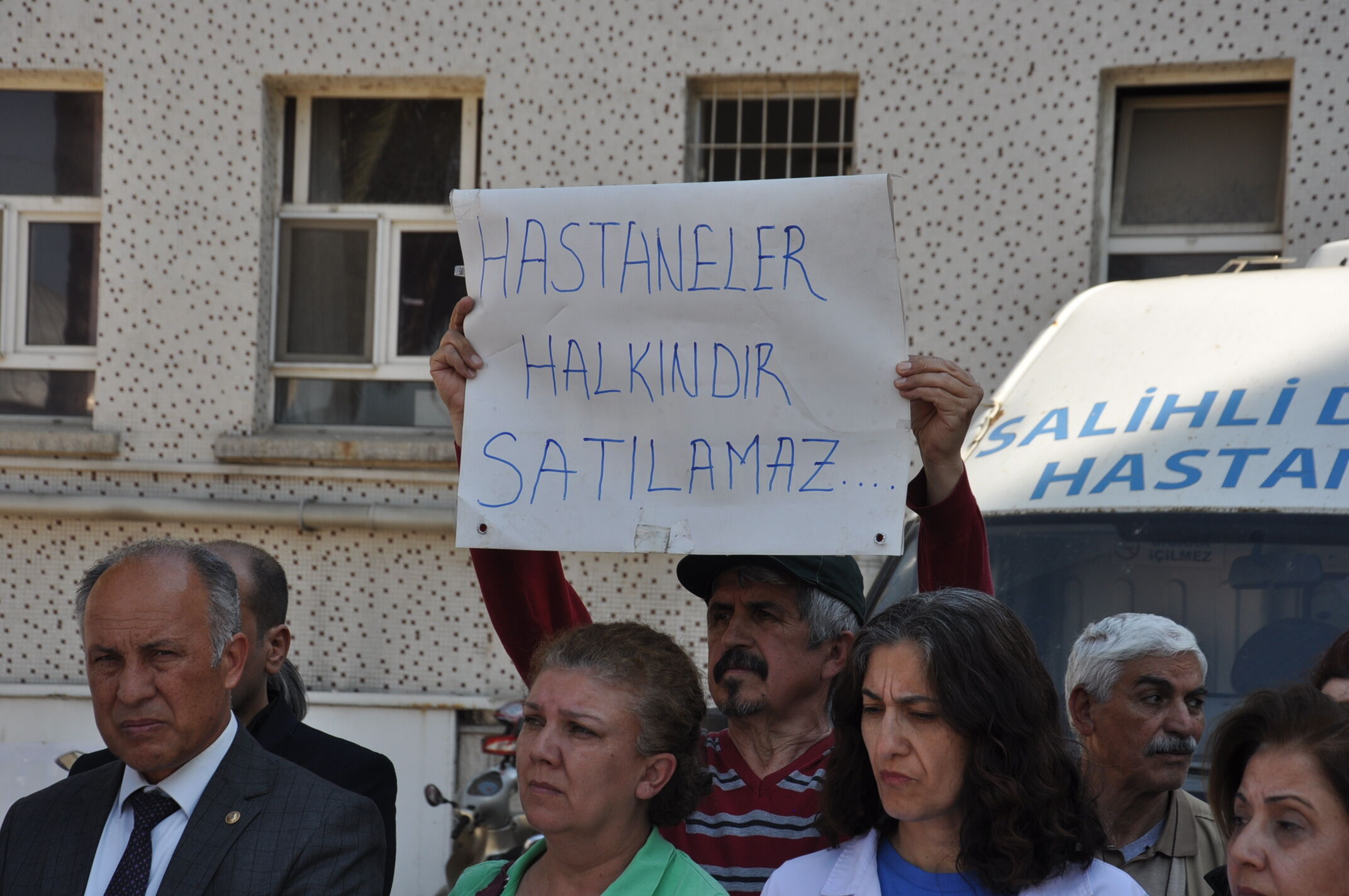 Salihlide Hastane Arazisinin Ozellestirmesine Tepki Buyuyor (10)