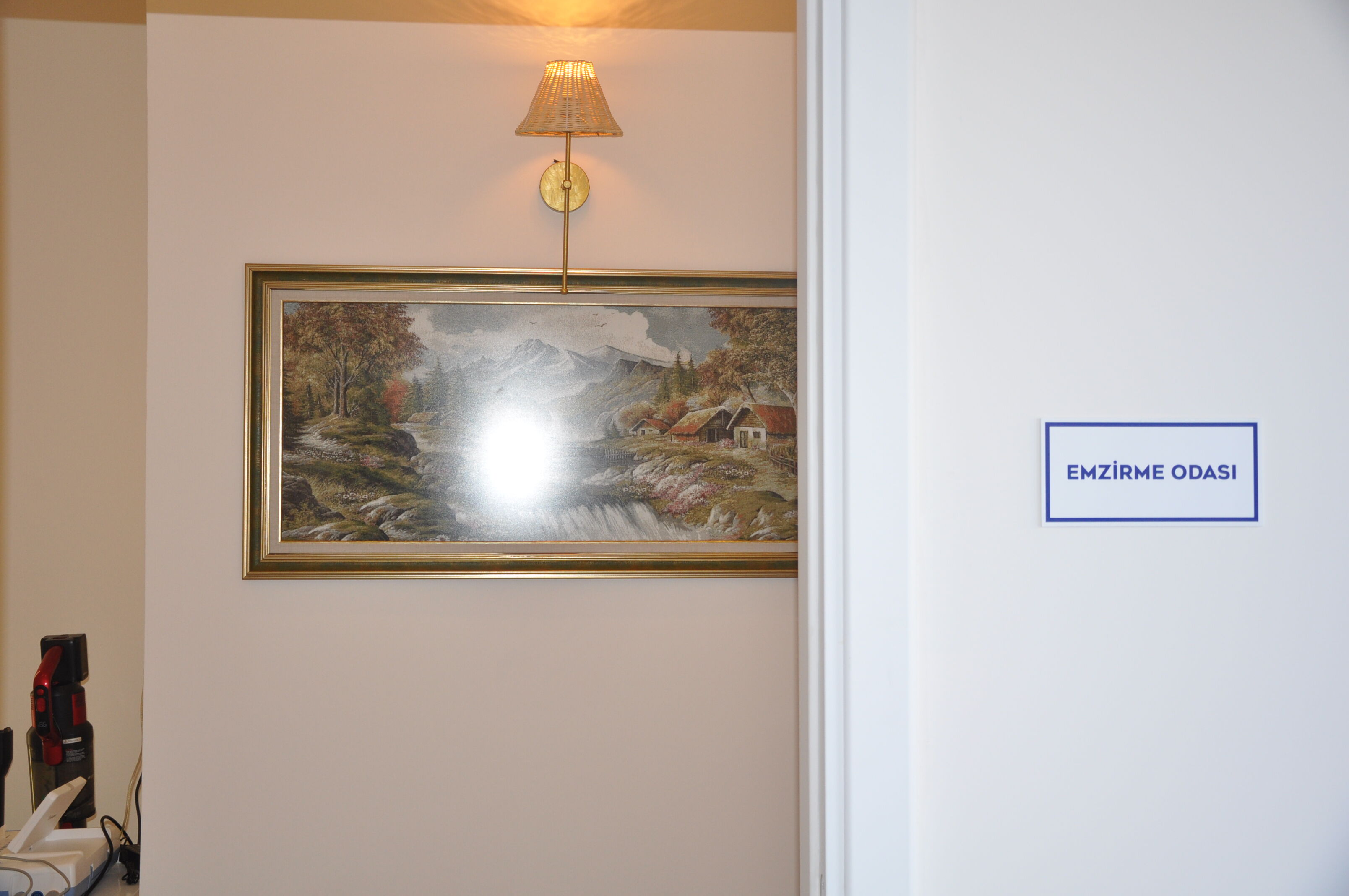 Salihli’de Kadın Sağlığına Yeni Bir Dokunuş Op. Dr. Kevser Polater Kliniğini Açtı (10)