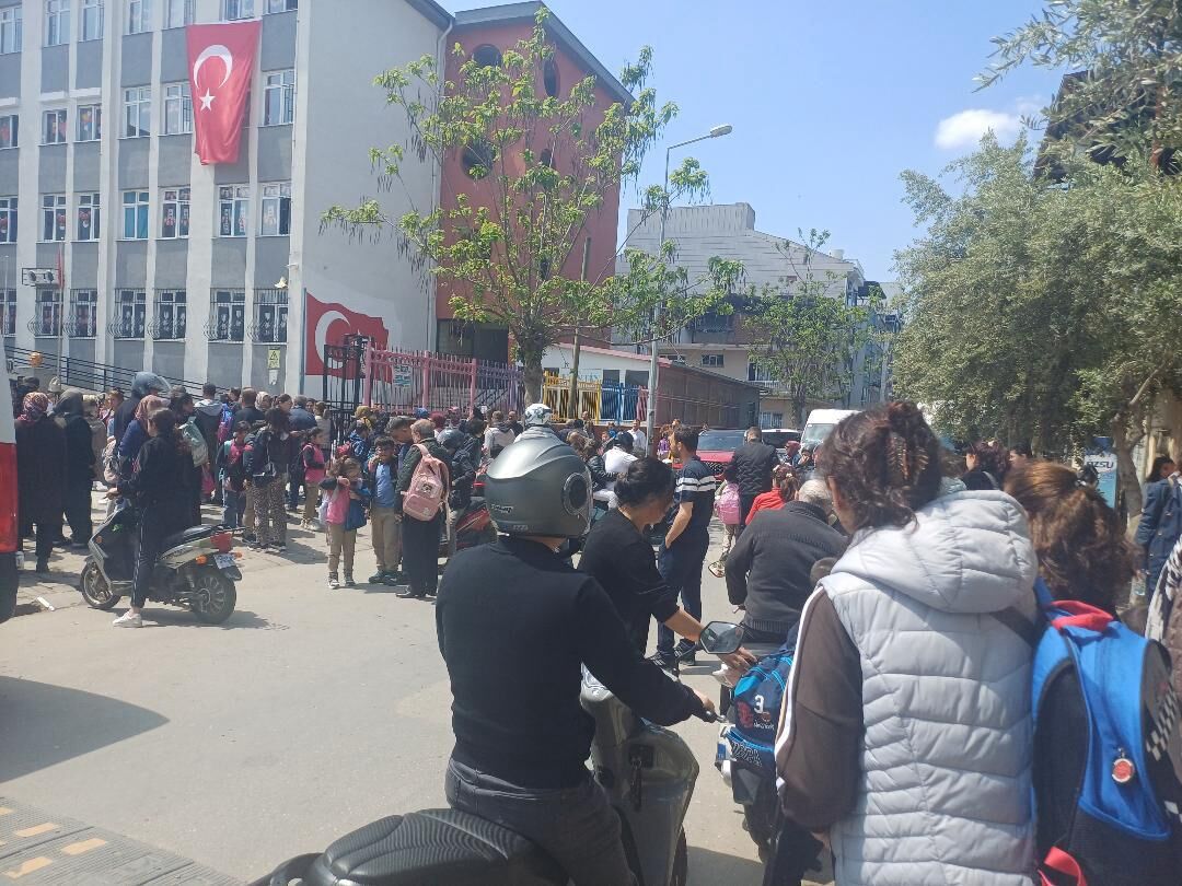 Salihli’de Velilerden Okul Çevresindeki Trafik Yoğunluğu Için Düzenleme Talebi-1