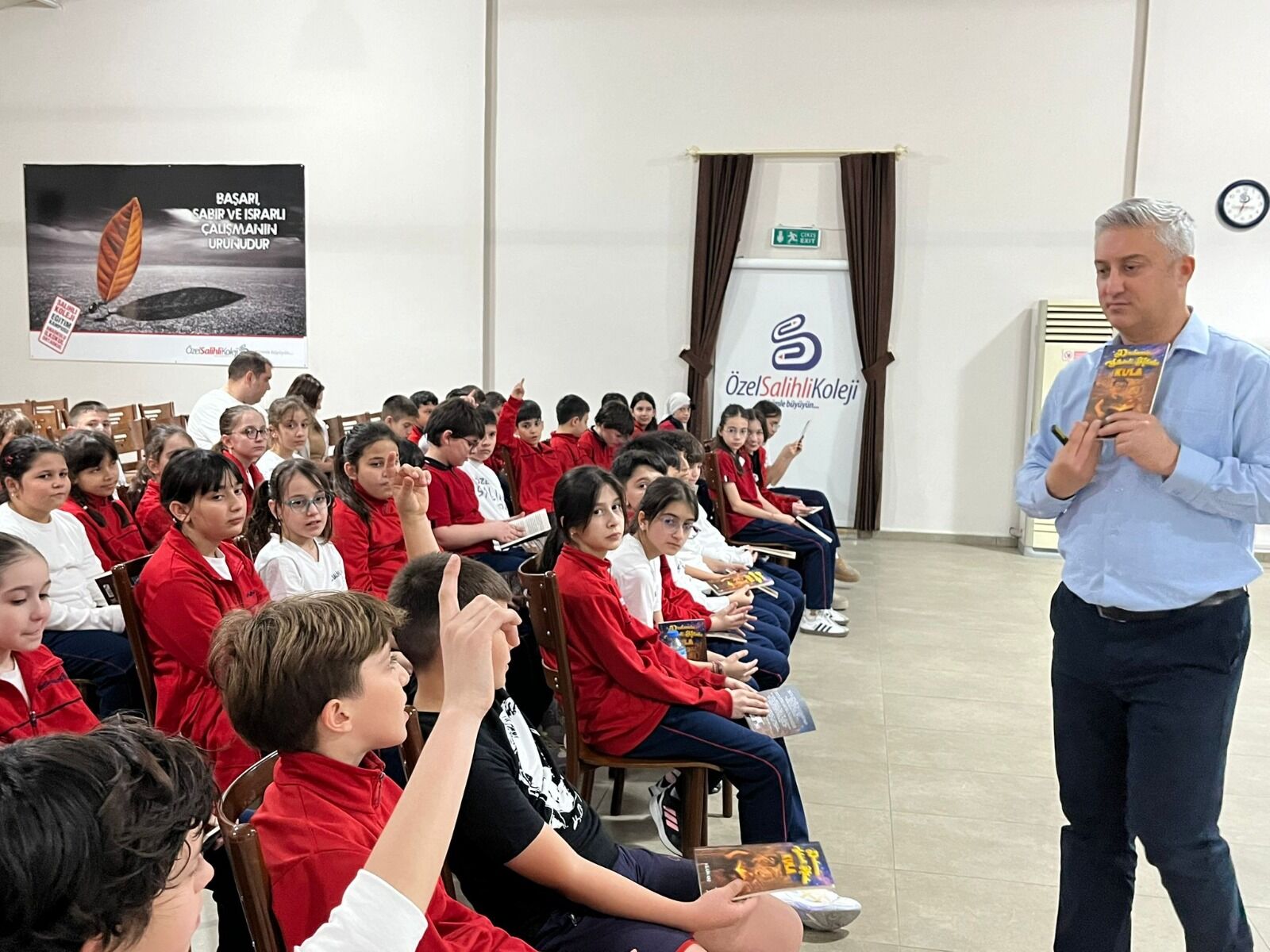 Salihli'de Yazar Okuyucu Buluşması (3)