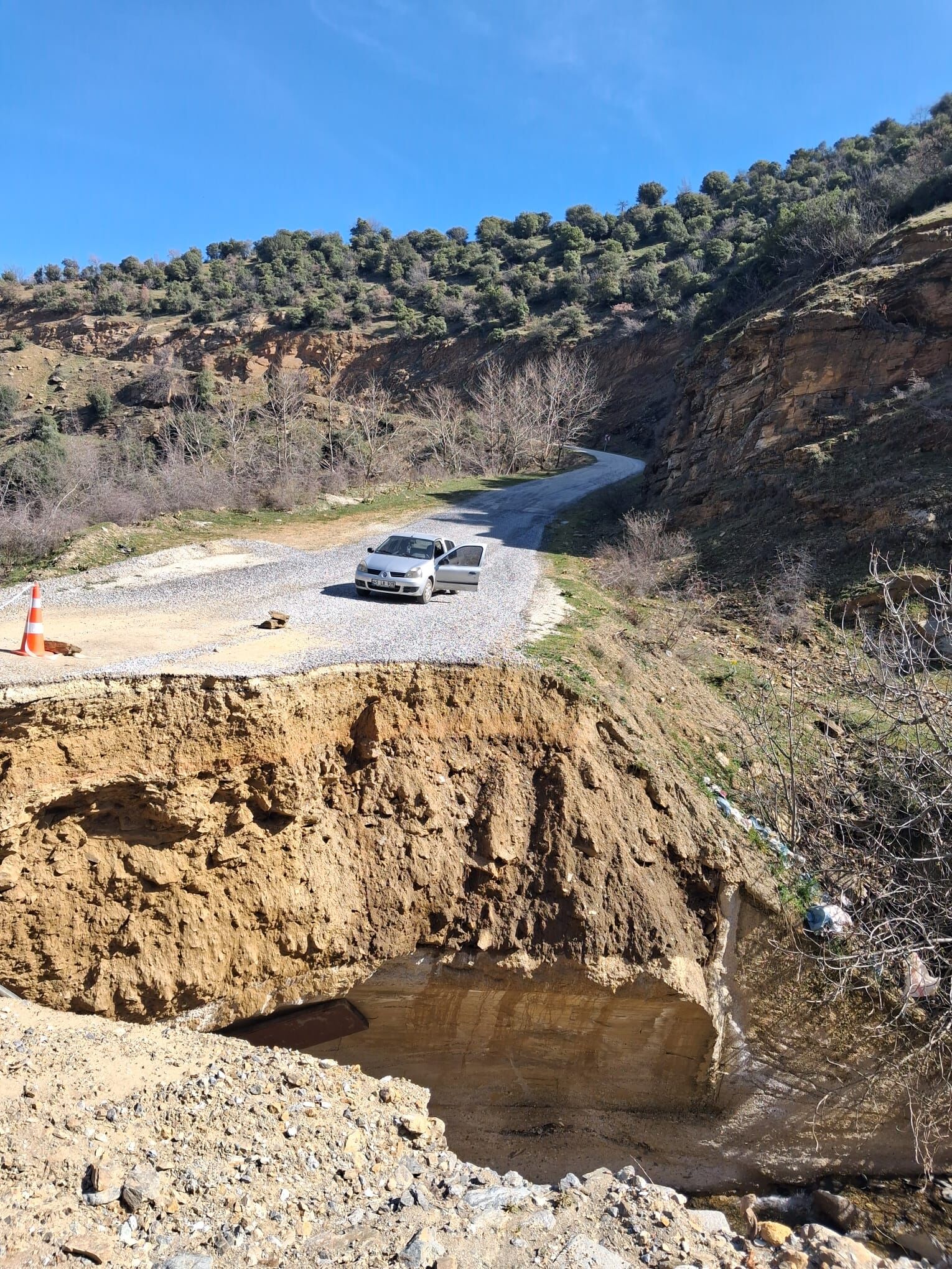 Salihli’de Yıkılan Köprü Için Vatandaşlardan Çağrı-1