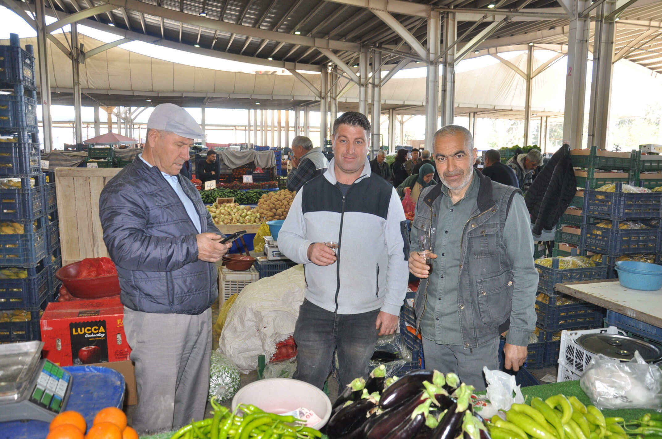 Salihlinin Carsamba Pazardaki Guncel Fiyatlar Seftali Ve Kiraz Tezgahta (11)