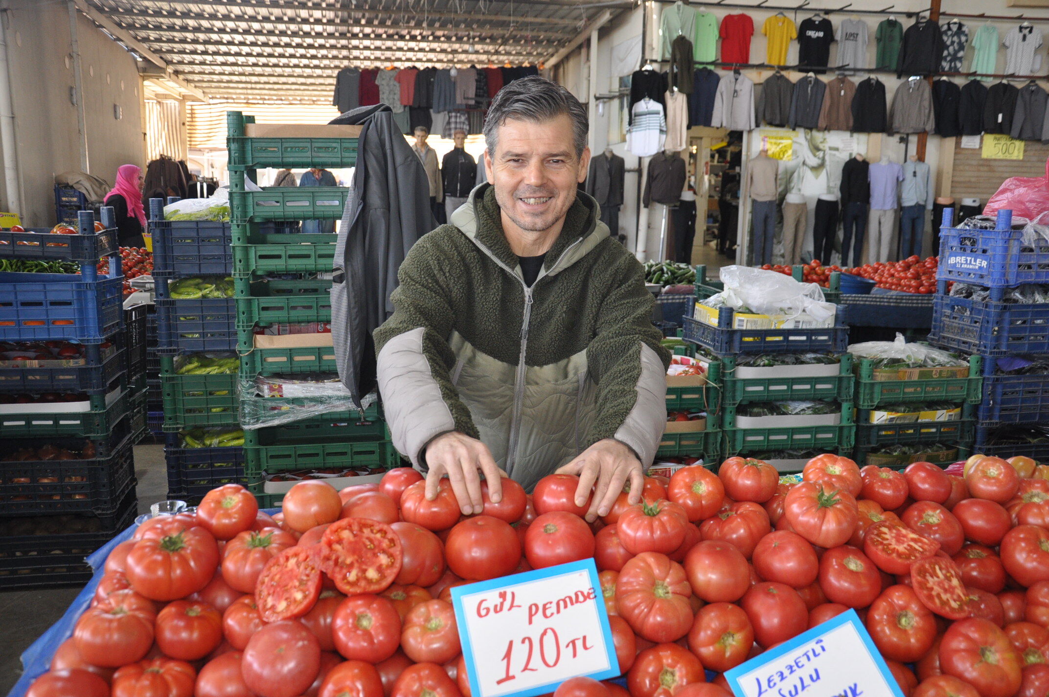 Salihlinin Carsamba Pazardaki Guncel Fiyatlar Seftali Ve Kiraz Tezgahta (6)
