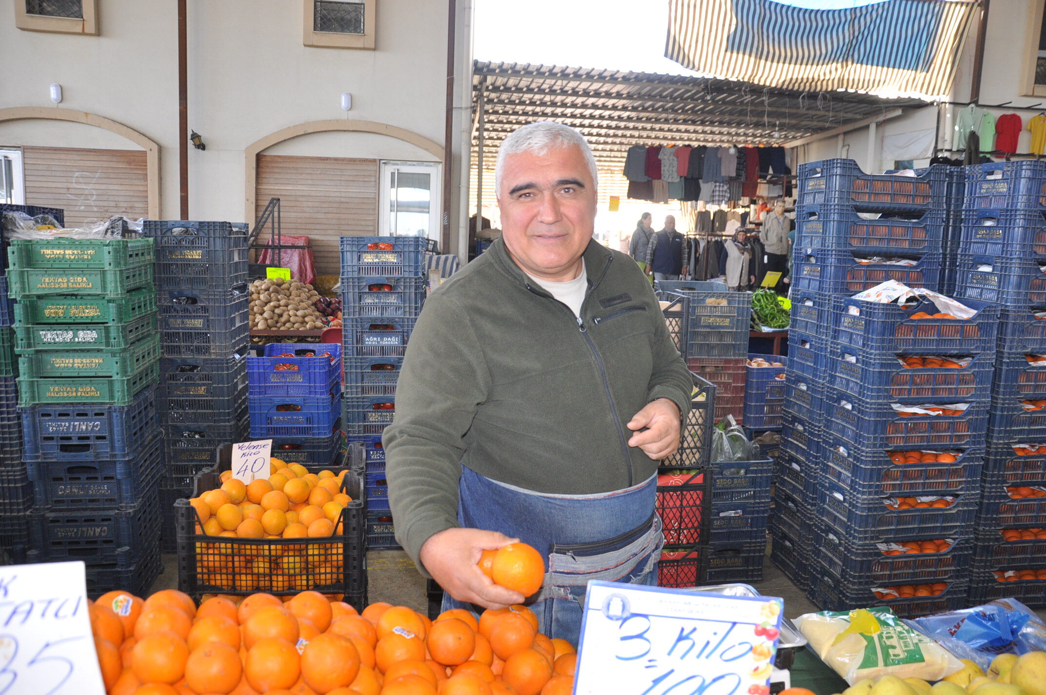 Salihlinin Carsamba Pazardaki Guncel Fiyatlar Seftali Ve Kiraz Tezgahta (7)