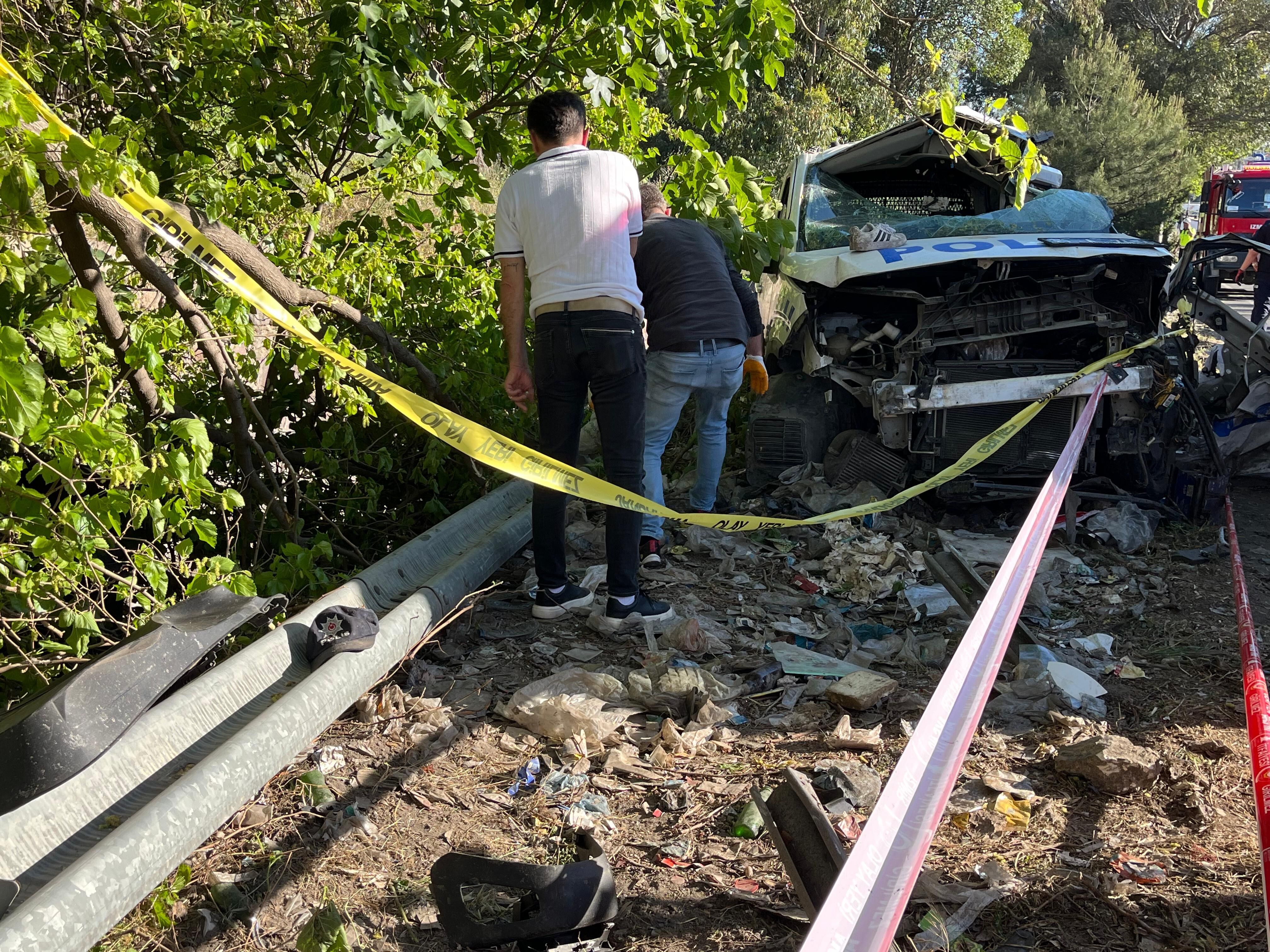 Sehit Polis 3 Can Kaybi Tir Faciasi Ile Ilgili Izmir Cumhuriyet Bassavciligindan Acikl (4)