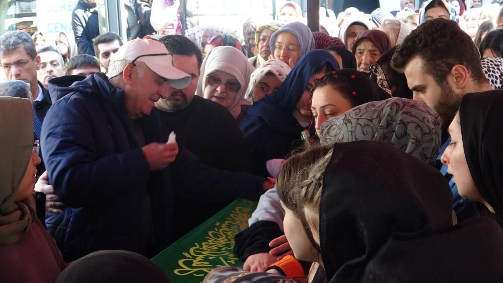 Taciz Iddialari Golgesinde Supheli Kaza Aileden Siyasi Baski Var Cikisi (6)