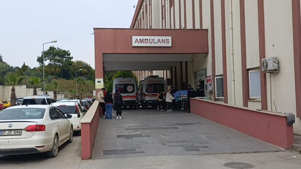 Tarlada Gorevlileri Beklerken Kalp Krizi Geciren Yasli Adam Hayatini Kaybetti (3)