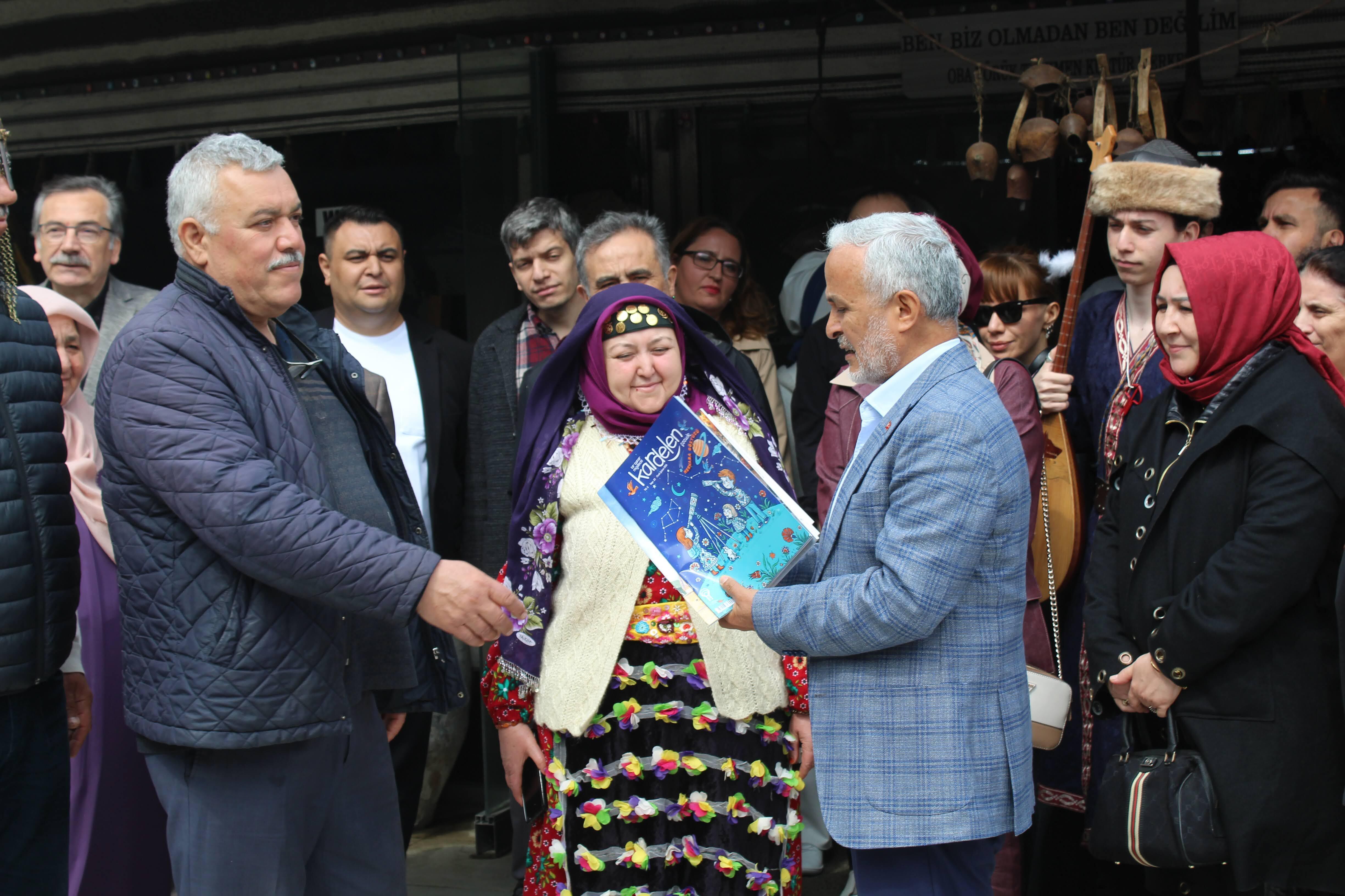 Turkiye Dil Ve Edebiyat Dernegi Manisa Subesinden Obada Kultur Ve Gelenek Bulusmasi (1)