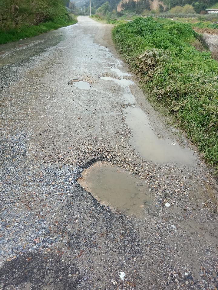 Vatandaşlar Çelikli Mahallesi Yolunun Düzeltilmesini Istiyor (2)