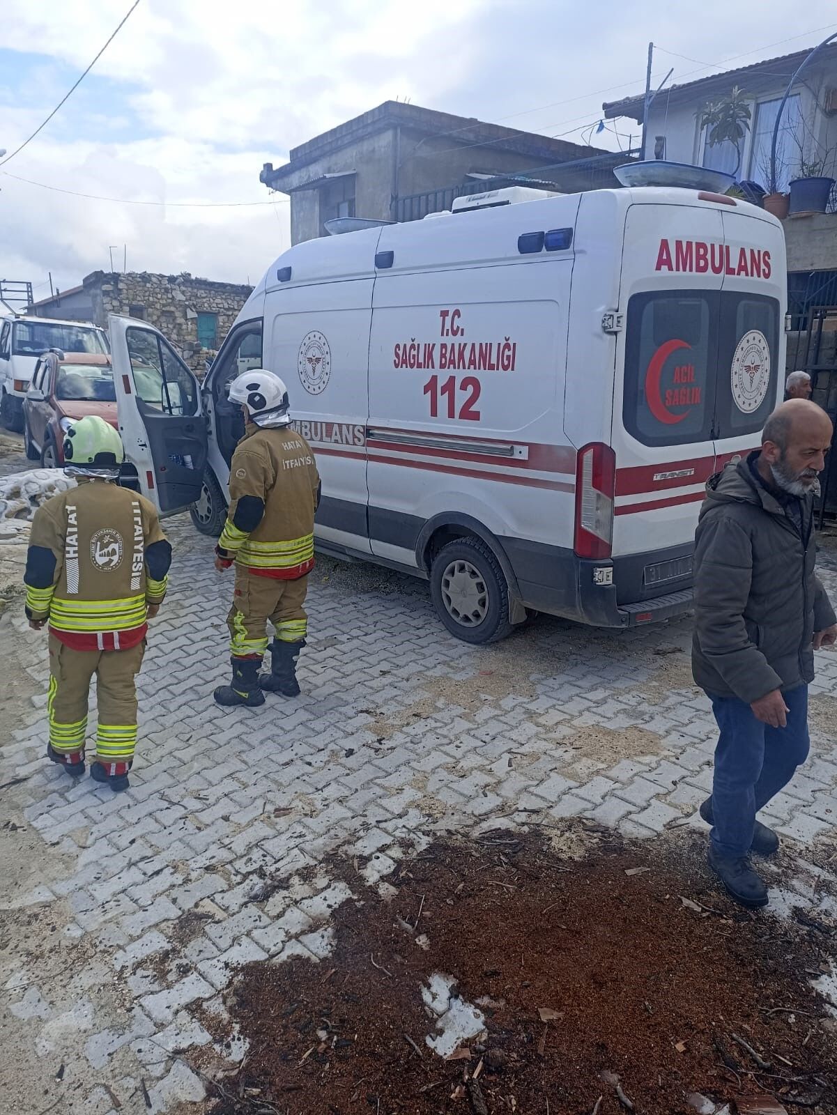 Zeytin Bahcesinde Aci Son Itfaiye Ekipleri Cikardi Ama Kurtarilamadi (1)-1