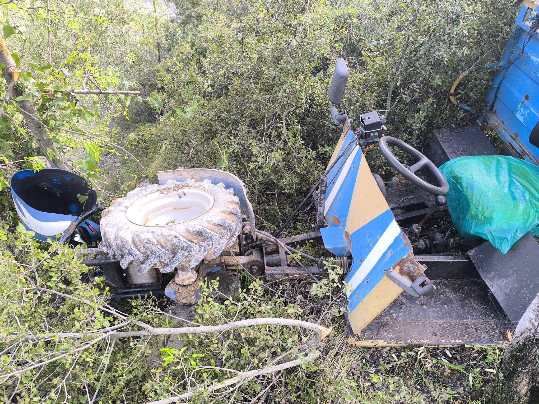 Zeytin Bahcesinde Aci Son Itfaiye Ekipleri Cikardi Ama Kurtarilamadi (4)