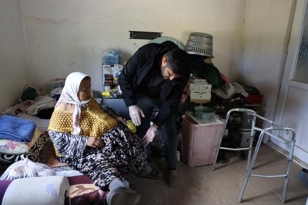 170 Kiloya Ulasti 15 Yildir Yataga Hasret Yasiyor Karnindaki Dev Kitle Hayatini Felc Etti (3)
