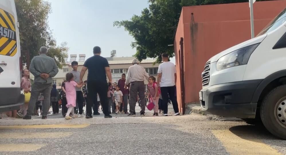 7 Yasindaki Ogrenciye Heimlich Mucizesi Olumle Yasam Arasinda 1 Dakika (3)