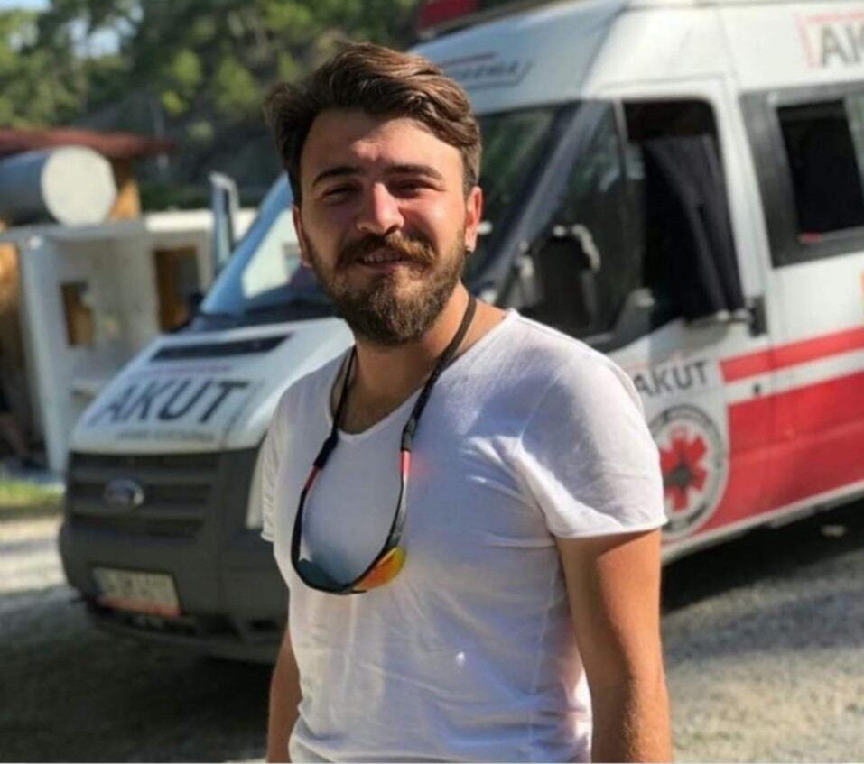 Acı Tesadüf 4 Yıl Önce Ağabeyi De Trafik Kazasında Ölmüş (8)