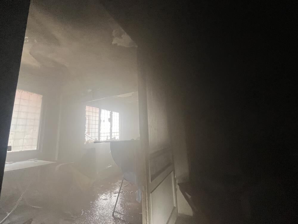 Aile Tartismasi Yanginla Bitti Evini Yakti Catidan Kacarak Izini Kaybettirdi (3)