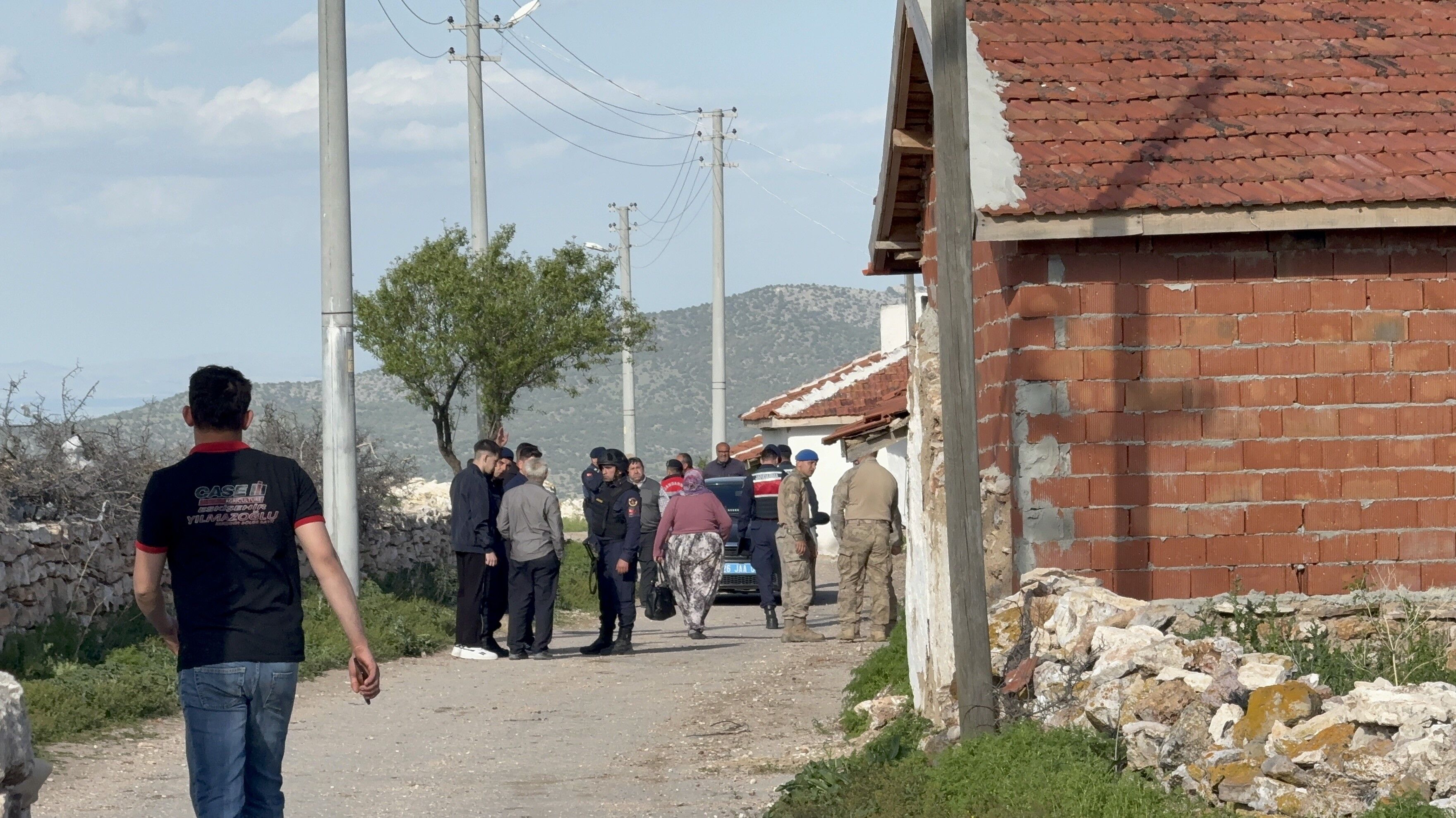 Akraba Kavgasi Kanli Bitti Tarla Meselesi Yuzunden Bir Aileyi Yok Etti (1)-1