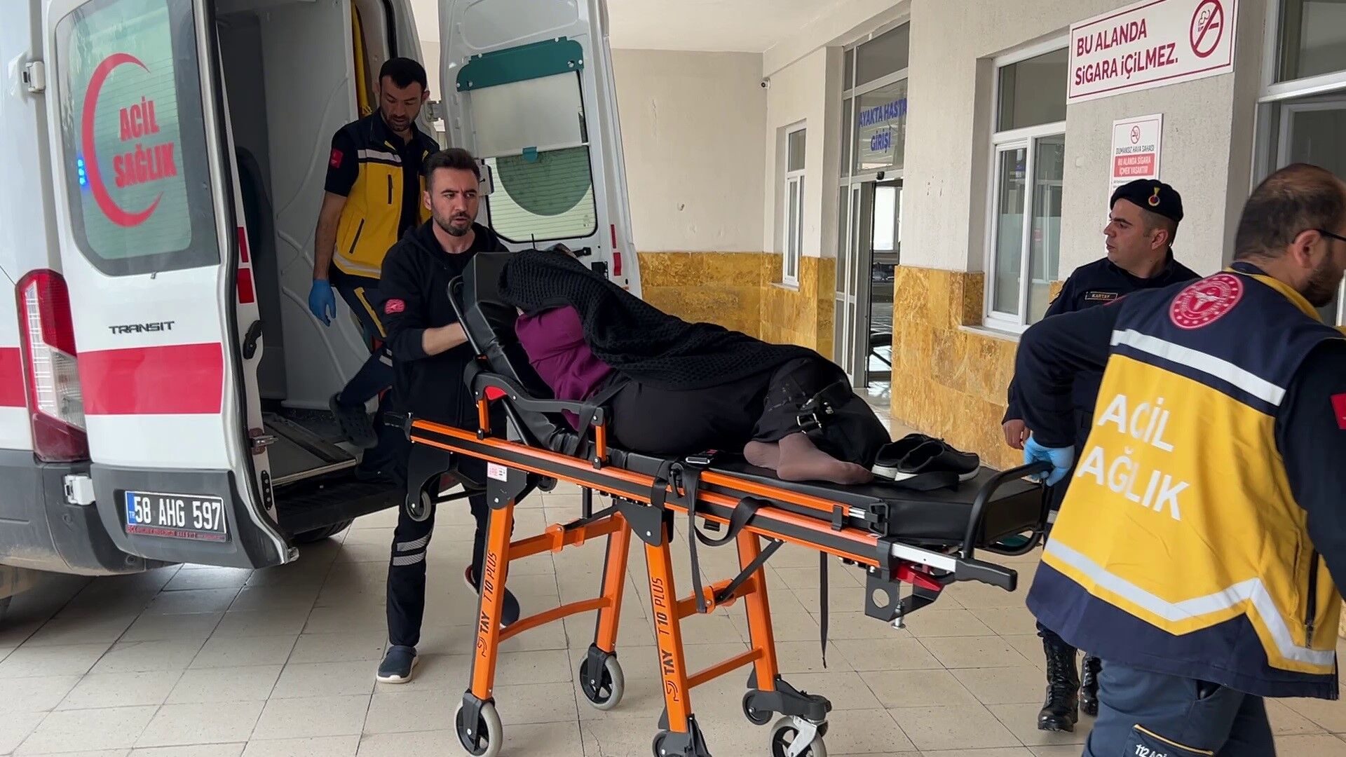 Akrabalar Arasinda Silahli Infaz Sebebi Duyanlar Bu Kadar Da Olmaz Dedi 1 Olu 3 Yarali (2)
