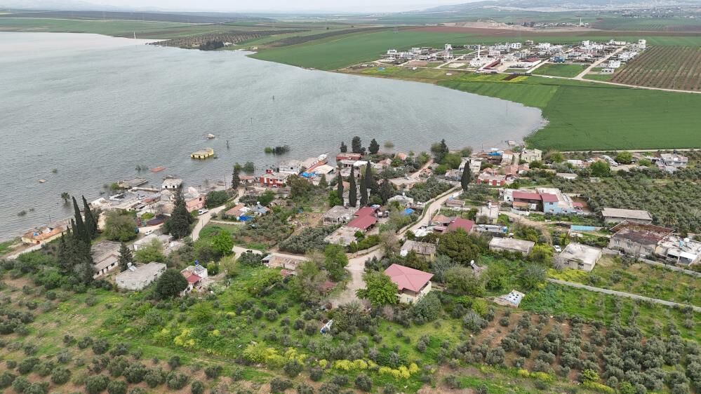 Baraj Sinirlari Icerisindeki Koyler Asiri Yagislarla Sular Icerisinde Kaldi (6)