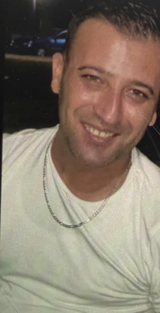 Bir Anda Yere Yigildi Devrilen Agacin Altinda Kalan Motosikletli Yasam Savasi Veriyor (2)