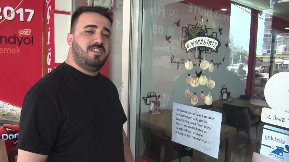 Bu Not Sosyal Medyayi Salladi Cig Koftecinin Camindaki Yazi Gundem Oldu (2)
