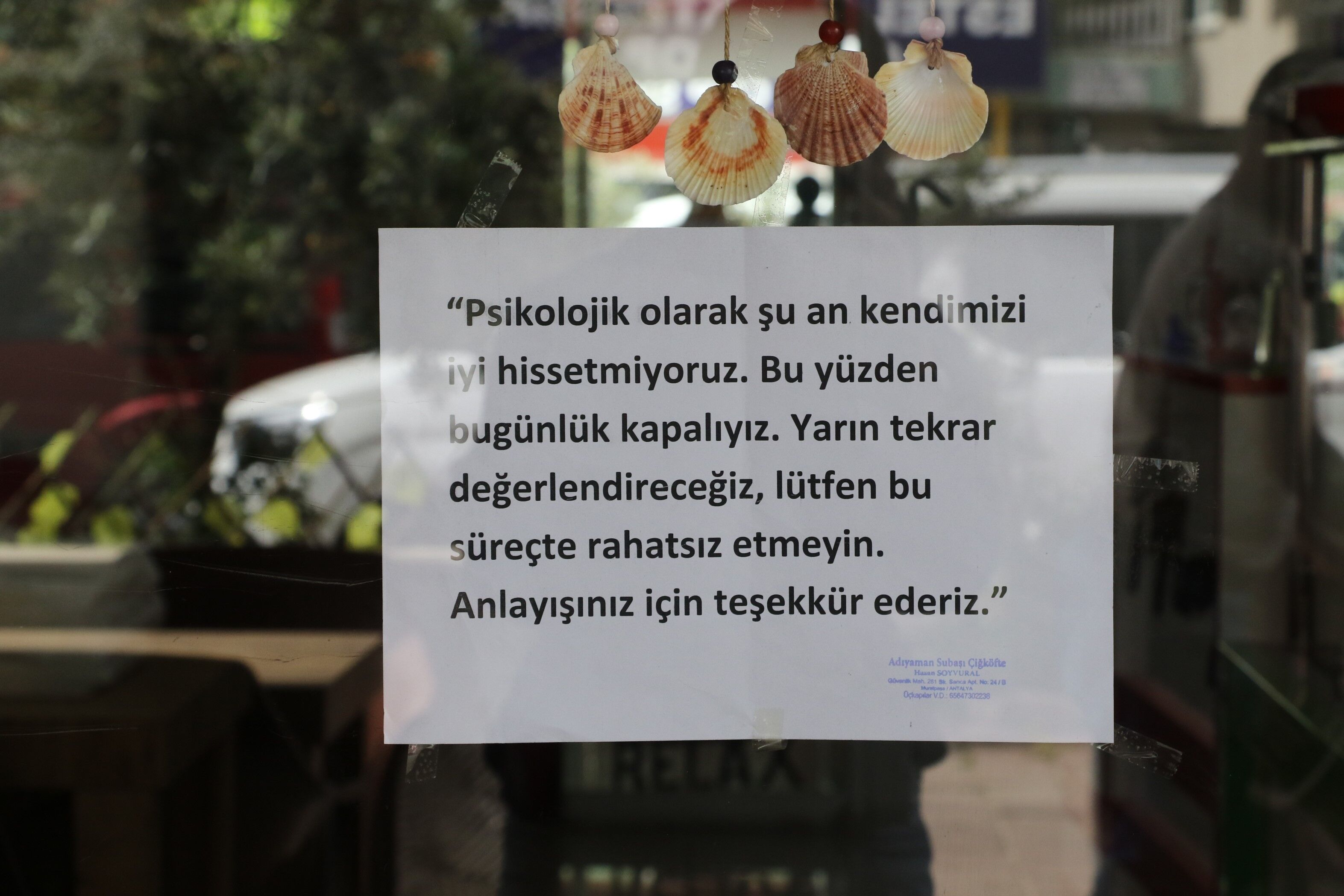 Bu Not Sosyal Medyayi Salladi Cig Koftecinin Camindaki Yazi Gundem Oldu (3)