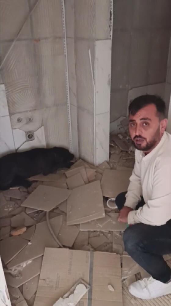Canini Hice Saydi Agir Hasarli Binaya Girdi Bir Can Kurtardi (2)